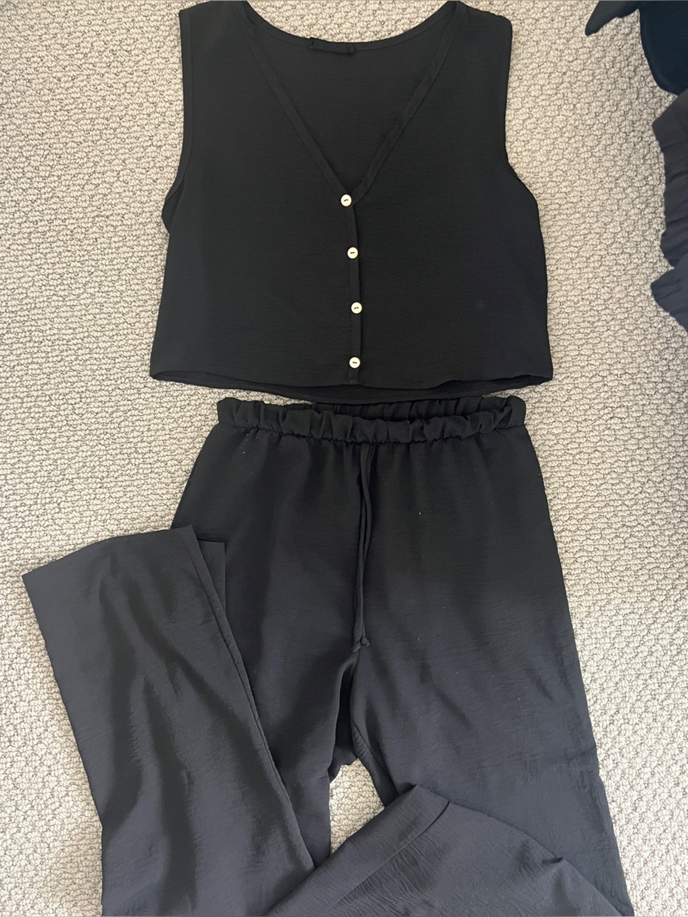 2-Piece Set: Sleeveless Button Tank & matching Flowy pants, black size medium